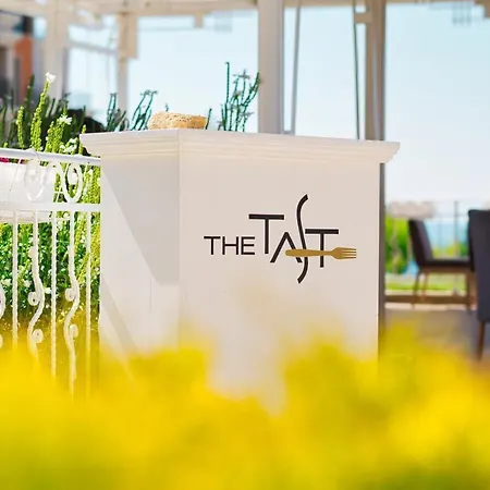 Готель Premier Club - Full Board 4*