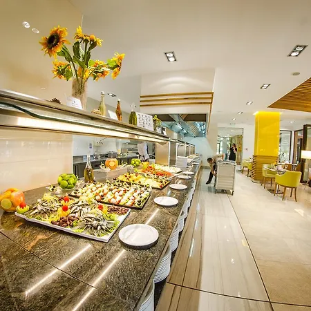 Premier Club - Full Board