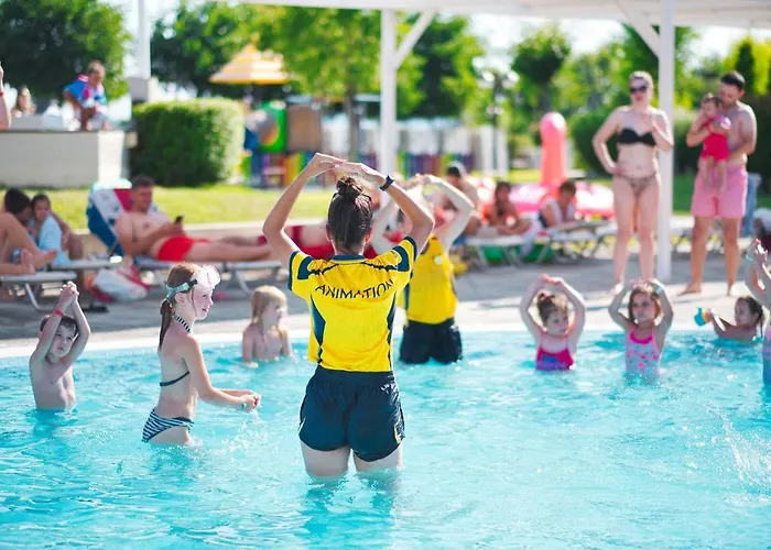 Premier Club - Full Board Готель 4*