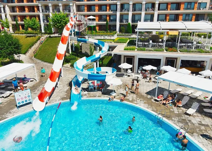 Premier Club - Full Board Готель