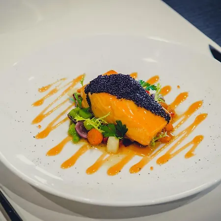 بريمير فورت كلوب - مع 3 وجبات 4*