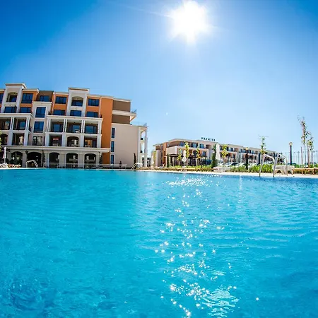 فندق بريمير فورت كلوب - مع 3 وجبات