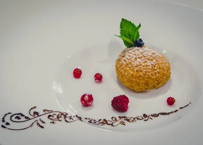 总理堡俱乐部酒店 - 全膳 酒店