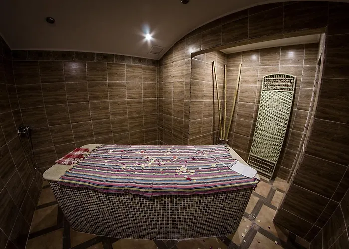 总理堡俱乐部酒店 - 全膳