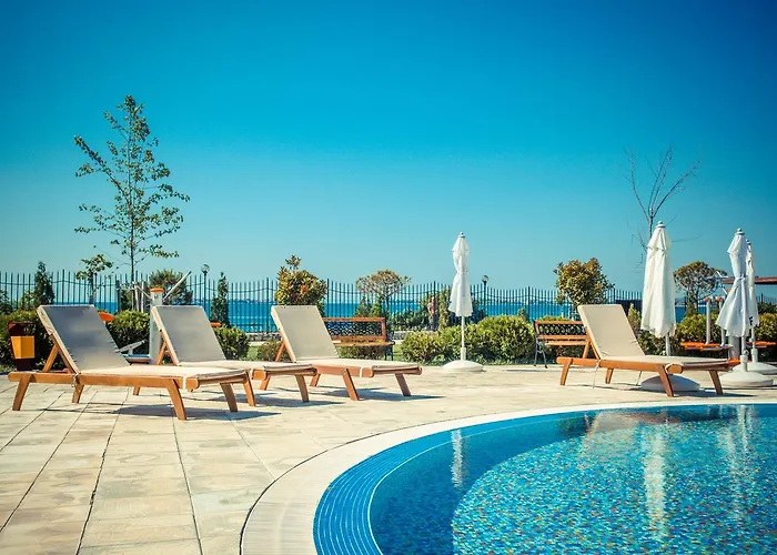 酒店 总理堡俱乐部酒店 - 全膳 4*