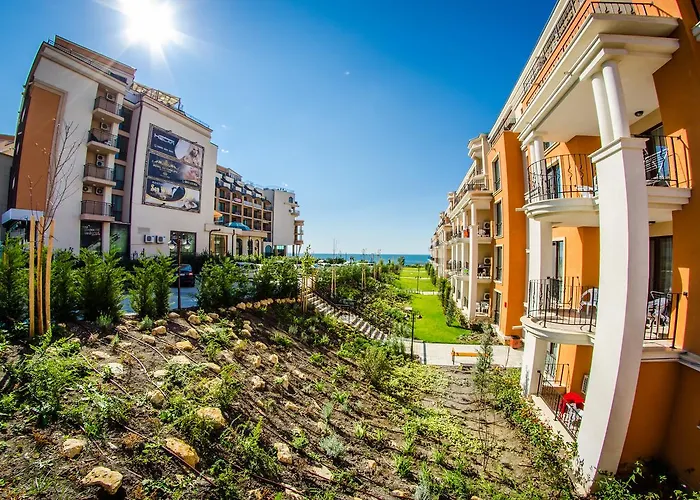 总理堡俱乐部酒店 - 全膳