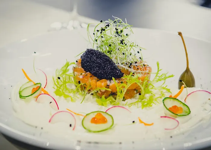 总理堡俱乐部酒店 - 全膳 酒店 4*