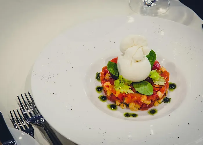 总理堡俱乐部酒店 - 全膳 酒店 4*