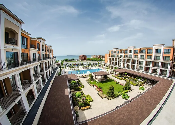 总理堡俱乐部酒店 - 全膳 酒店