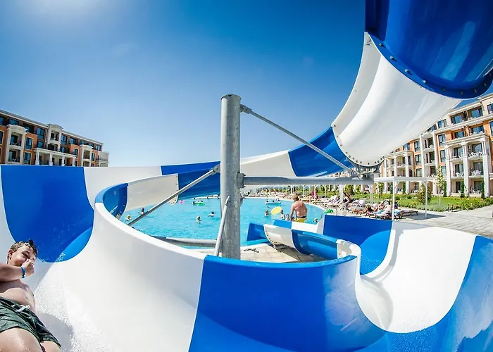 总理堡俱乐部酒店 - 全膳 4*