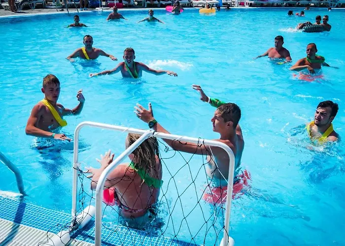 总理堡俱乐部酒店 - 全膳