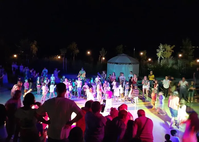 总理堡俱乐部酒店 - 全膳 酒店